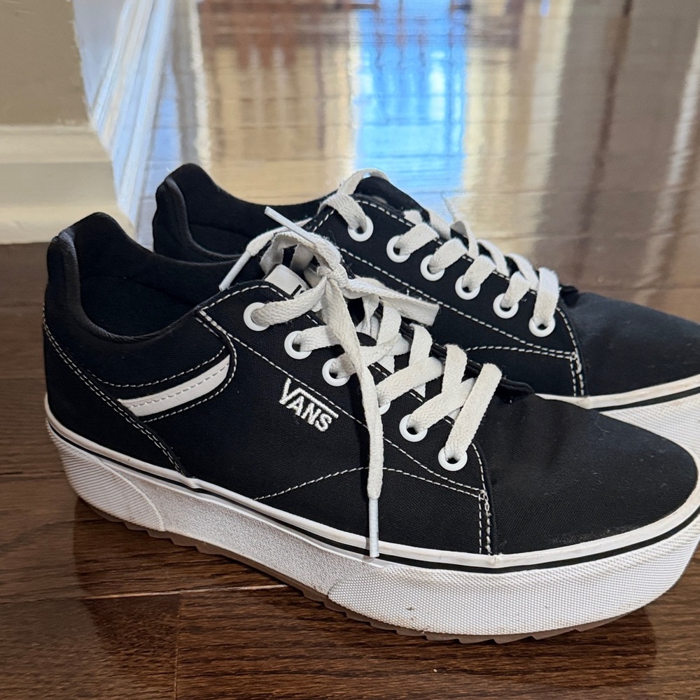 Vans Black and White Canvas platform Sneakers